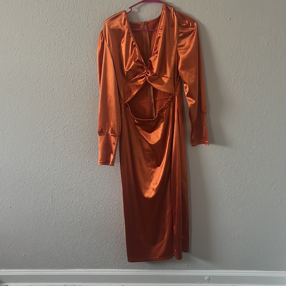 SHEIN SXY Plunging Neck Twist Front Cut Out Split